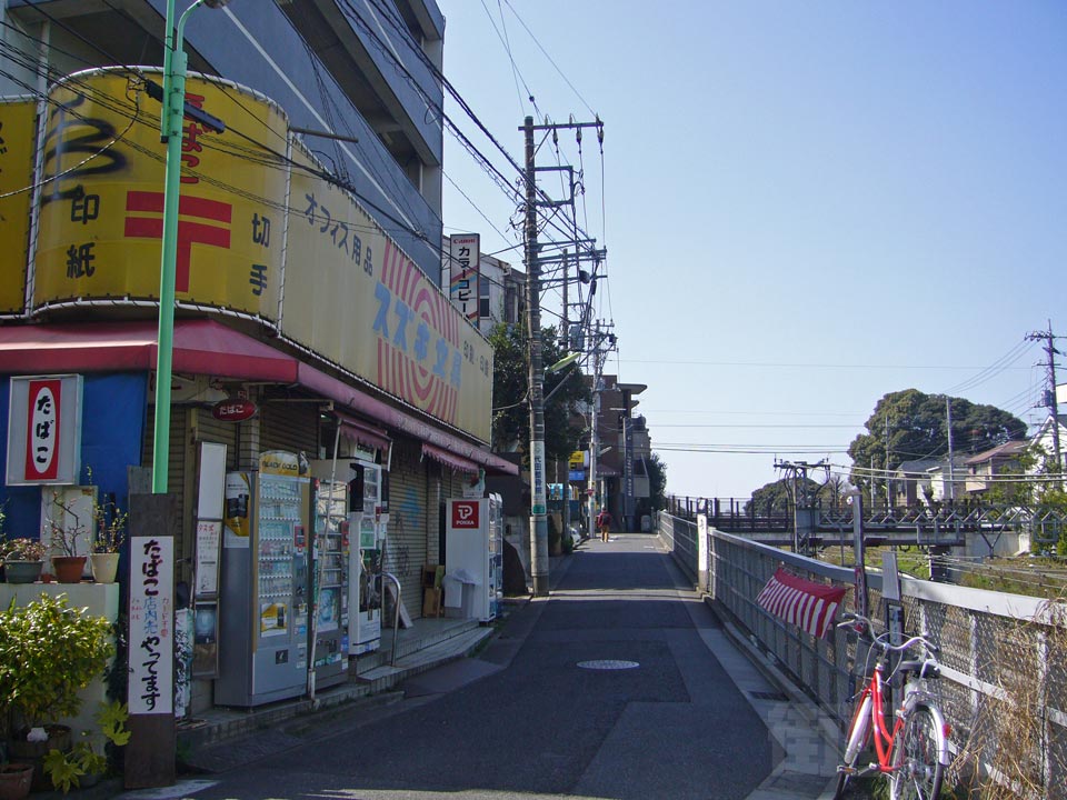 京王新代田駅前写真画像
