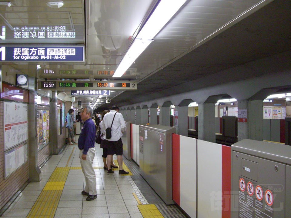 東京メトロ新高円寺駅ホーム