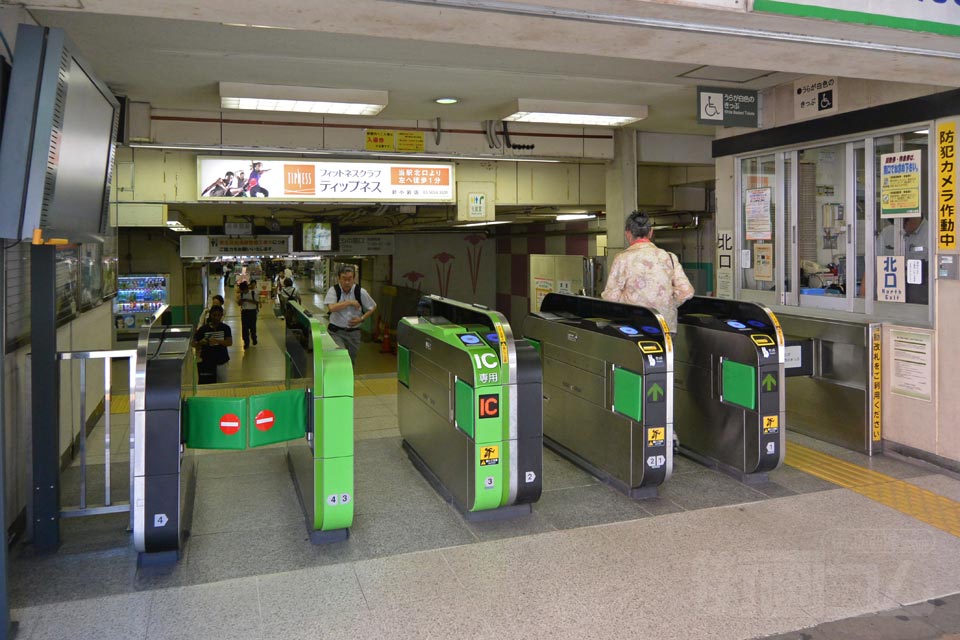 JR新小岩駅北口改札