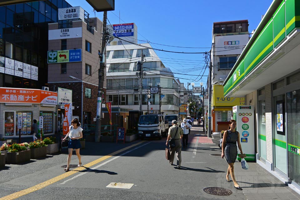 JR新小岩駅北口前