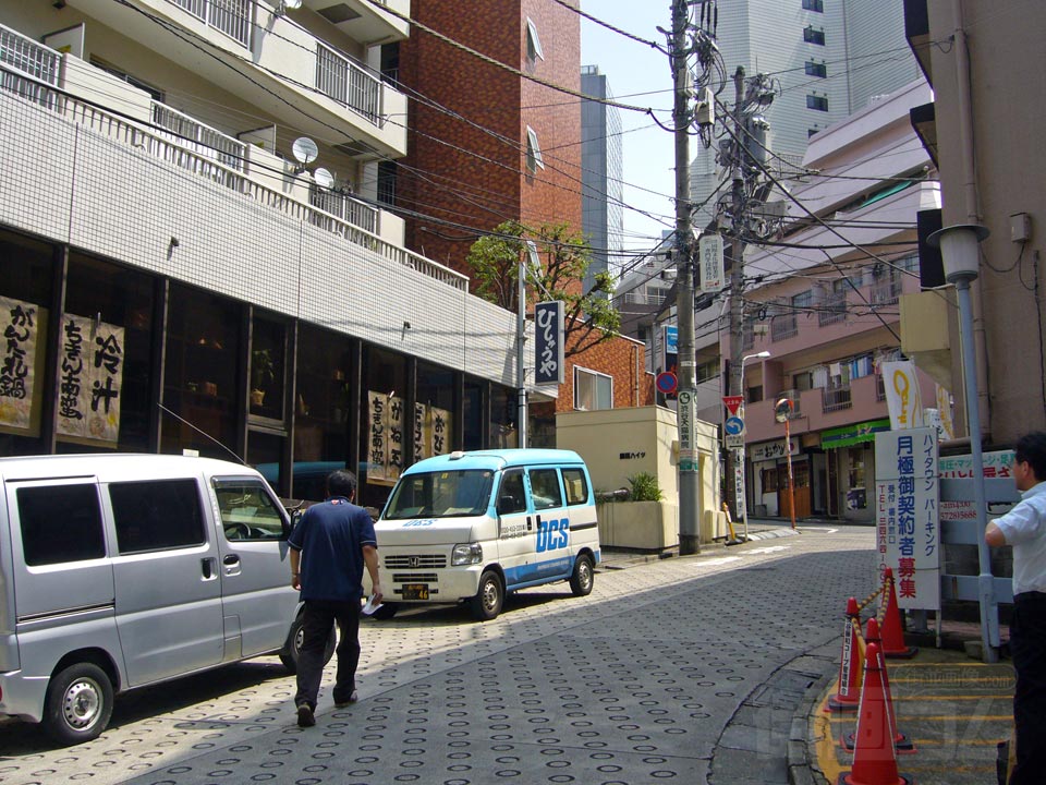 京王神泉駅南口前