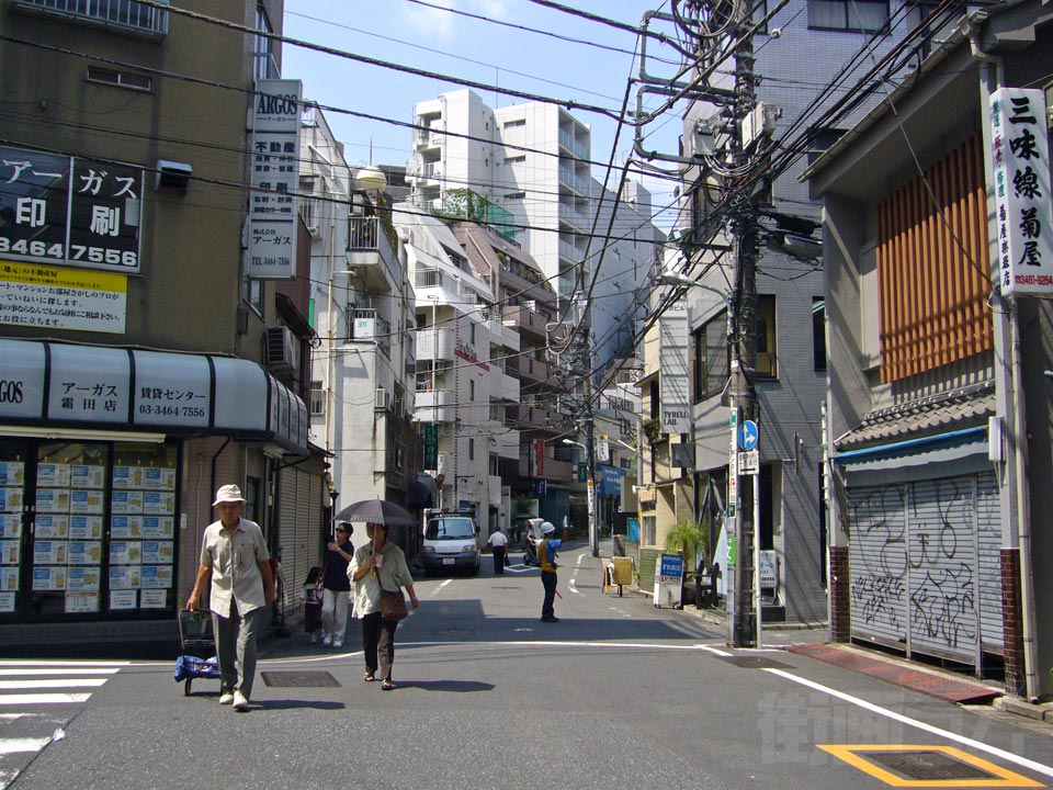 神泉仲通り