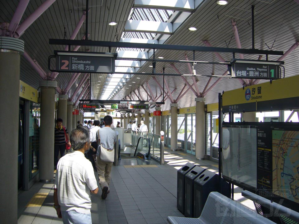 ゆりかもめ汐留駅ホーム(ゆりかもめ臨海線)