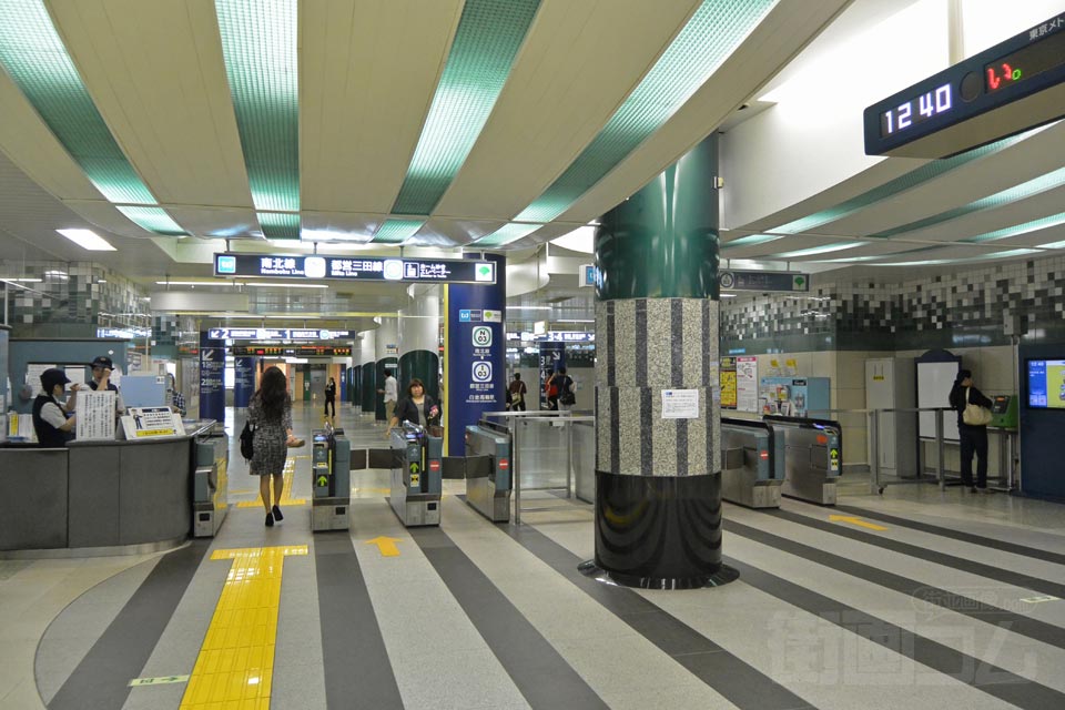 東京メトロ・都営白金高輪駅改札口