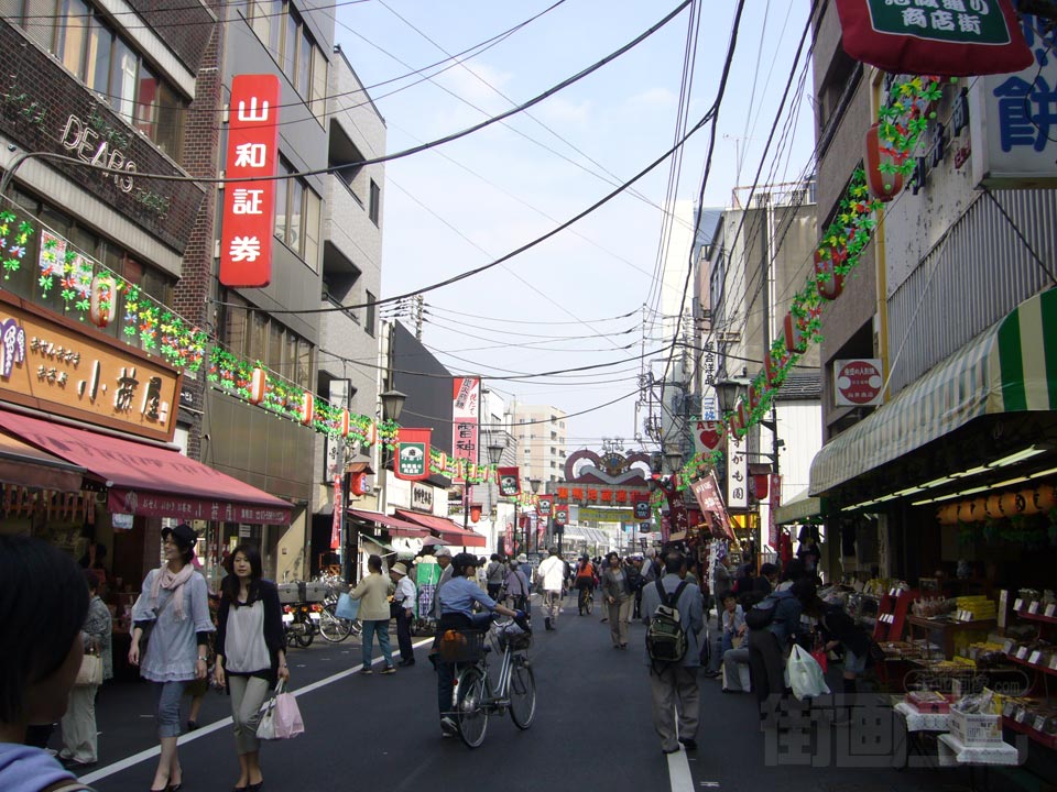 巣鴨地蔵通商店街