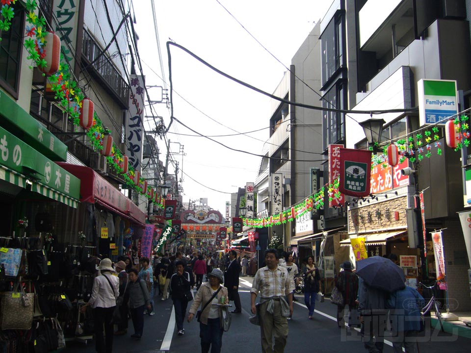 巣鴨地蔵通商店街