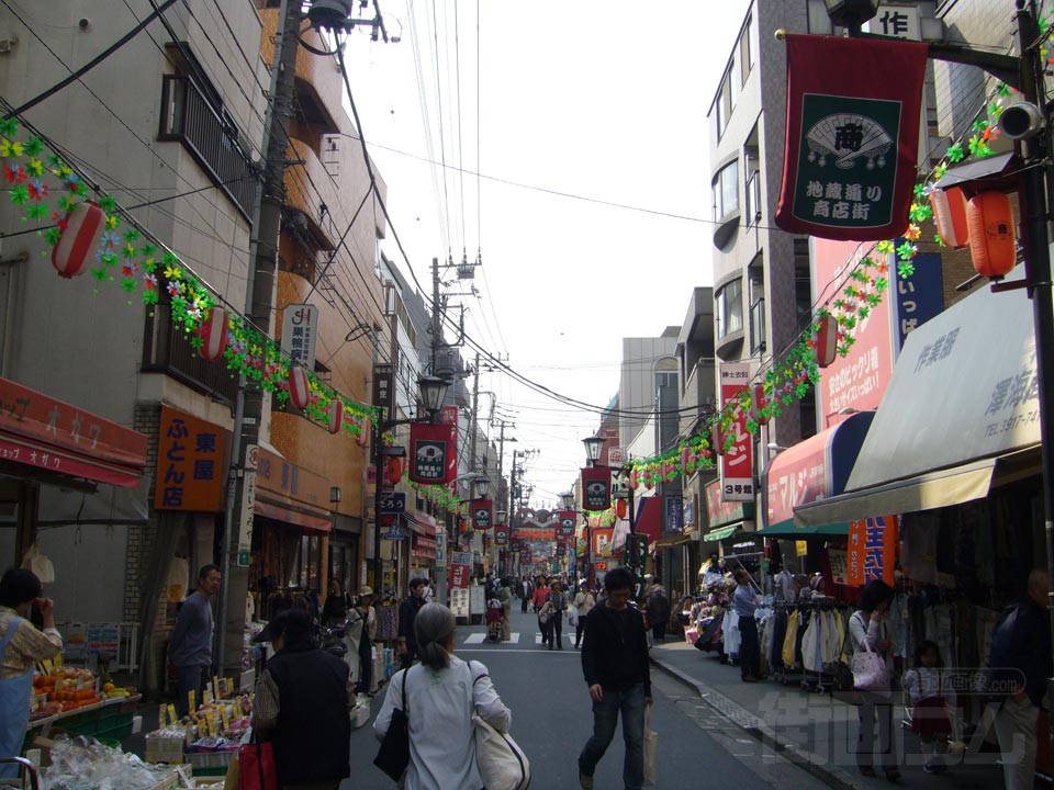 巣鴨地蔵通商店街