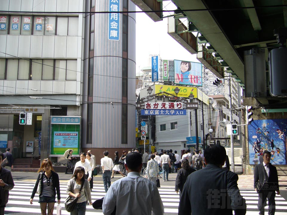 高田馬場駅前交差点