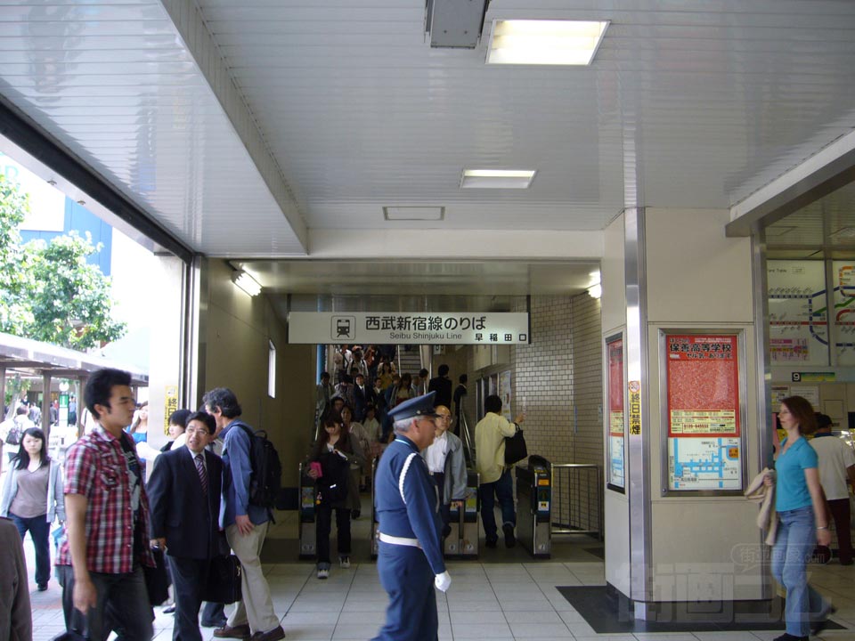 西武高田馬場駅早稲田口