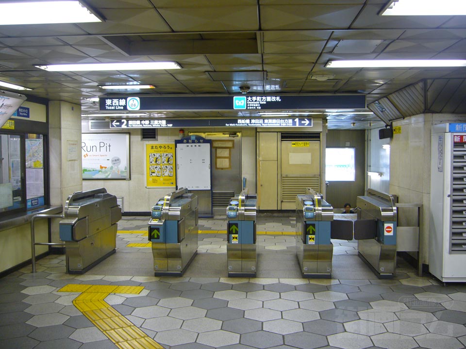 東京メトロ竹橋駅改札口写真画像