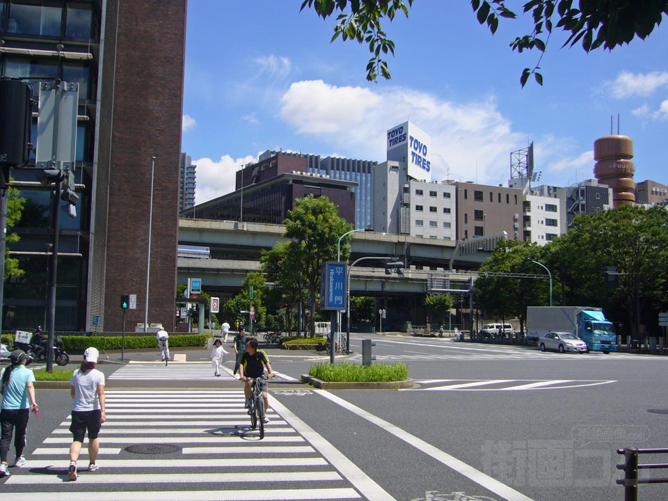 平川門交差点写真画像
