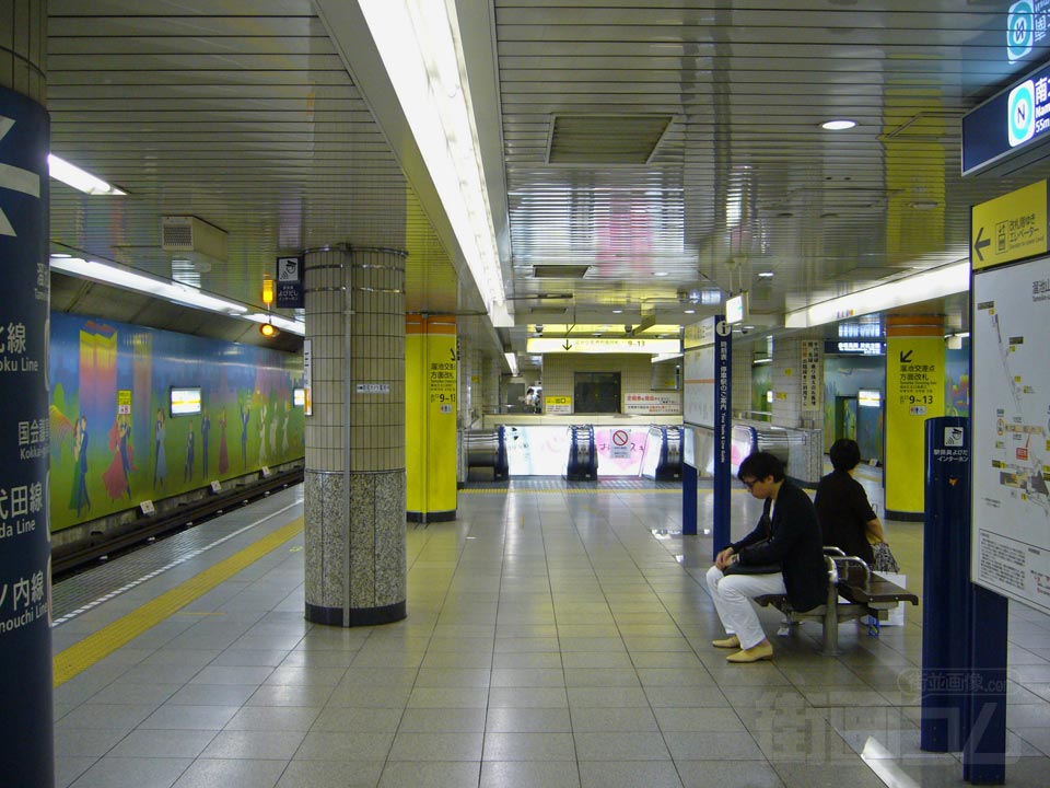 東京メトロ溜池山王駅ホーム(東京メトロ銀座線)