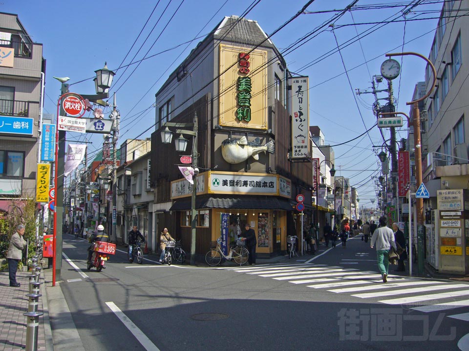 梅丘駅前通り商店街写真画像