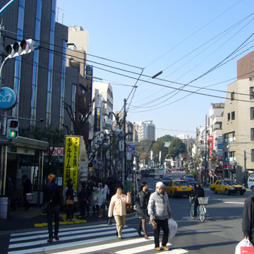 東京都新宿区早稲田駅前写真画像