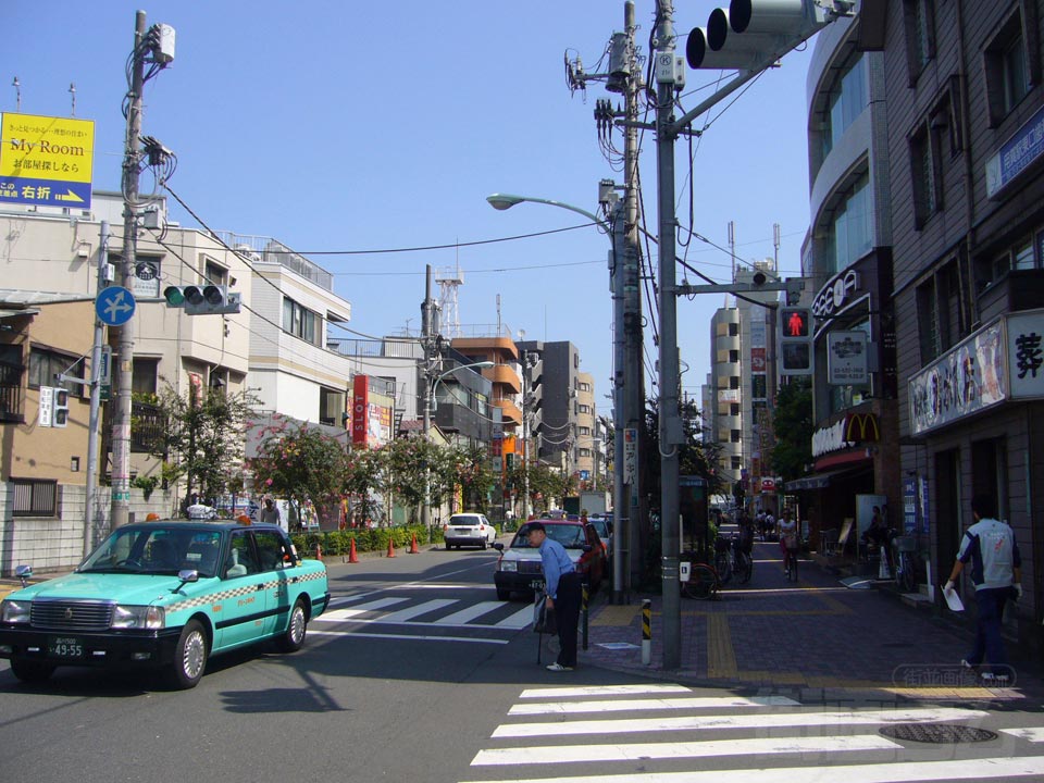 東急用賀駅東口前