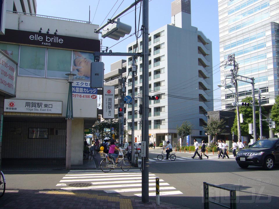 東急用賀駅東口前