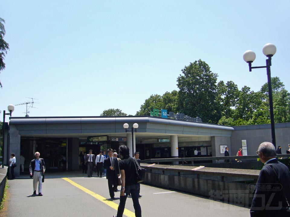 JR四ッ谷駅赤坂口