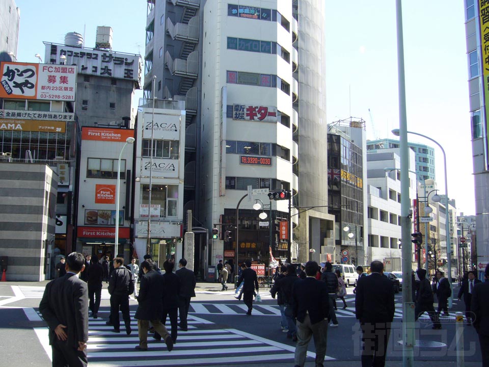 代々木駅交差点写真画像