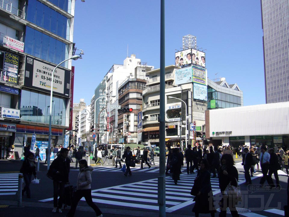 代々木駅交差点写真画像