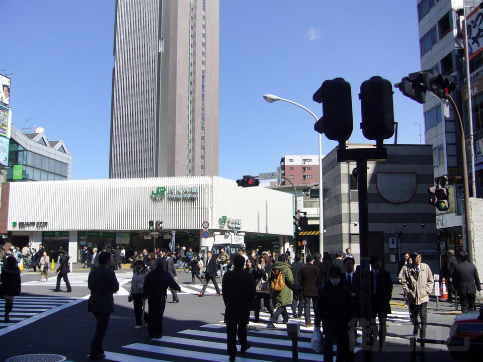 代々木駅交差点写真画像