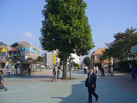 JJR秋川駅北口前写真画像