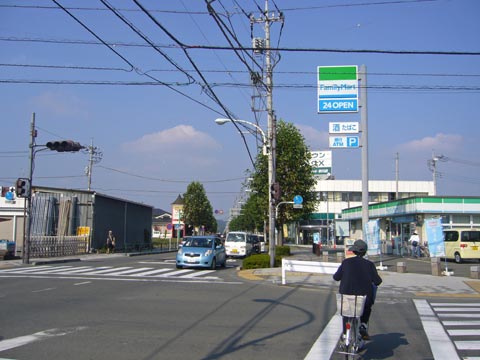 滝山街道(都道411号線)写真画像