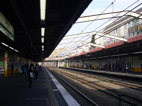 JR新秋津駅ホーム(JR武蔵野線)写真画像