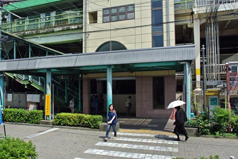JR府中本町駅西側写真画像