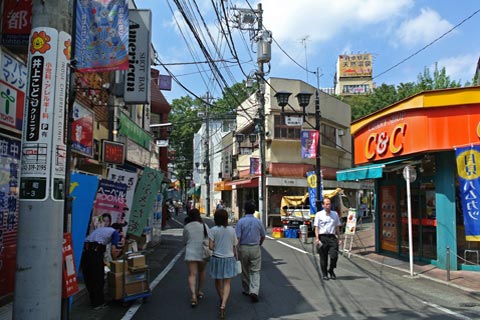 南口駅前通り写真画像