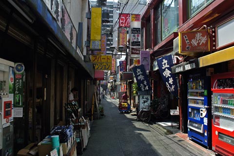 南口駅前通り写真画像