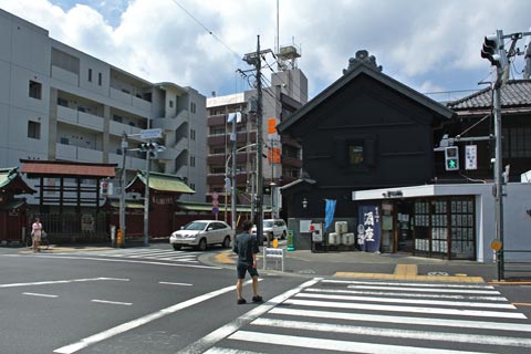 府中市役所前交差点写真画像