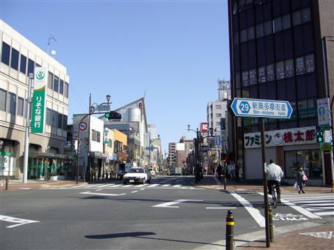 福生駅西交差点写真画像
