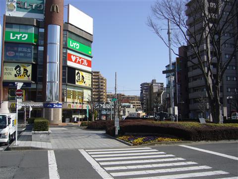 JR福生駅東口前写真画像