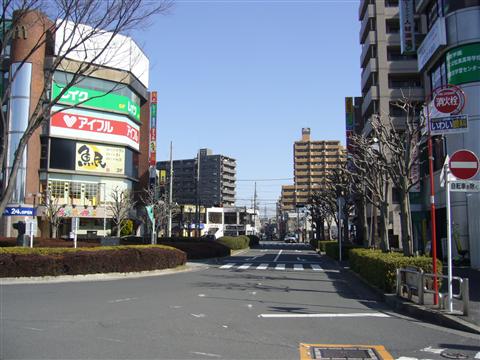 JR福生駅東口前写真画像