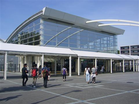 JR八王子みなみ野駅前写真画像