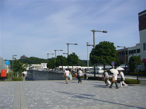 JR八王子みなみ野駅西口前写真画像