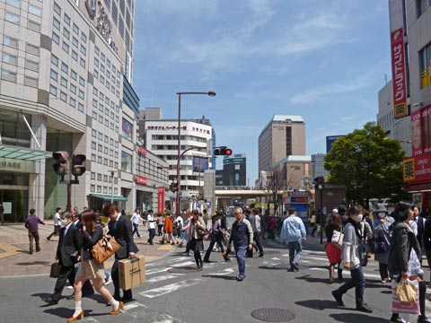 八王子駅前スクランブル交差点写真画像
