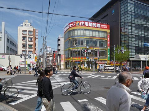 八日町交差点写真画像