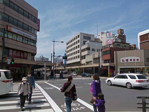 八幡町交差点写真画像