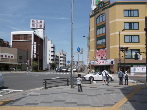 八幡町交差点写真画像