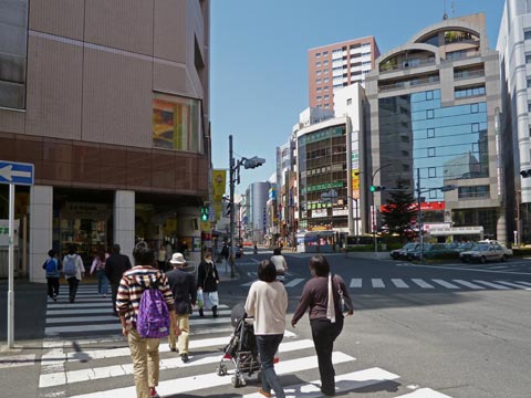 京王八王子駅中央口前写真画像