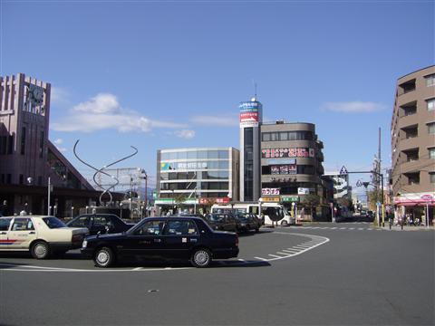 JR羽村駅東口前写真画像