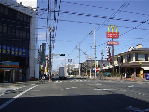 羽村駅東口交差点写真画像
