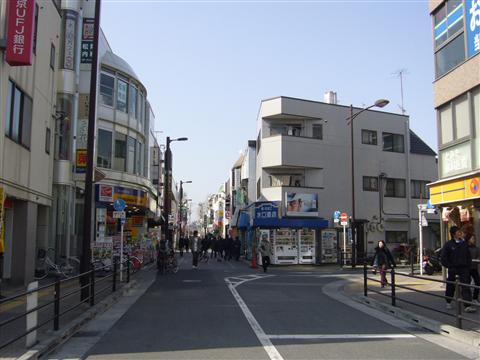 花小金井駅前通り写真画像
