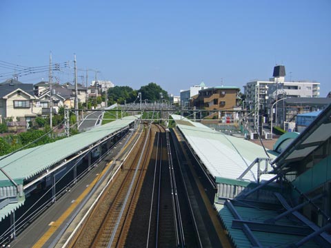 京王狭間駅ホーム写真画像