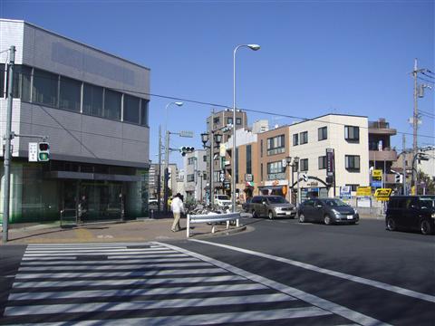 東大和市駅前交差点写真画像