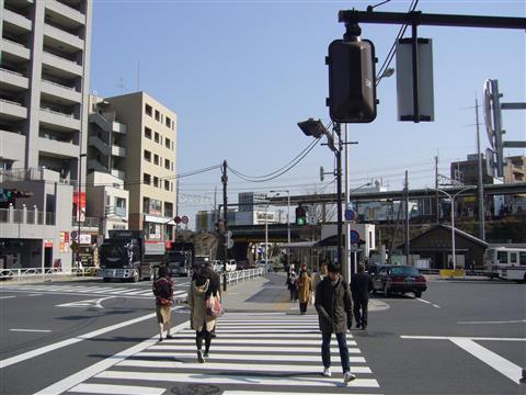 日野駅北交差点写真画像