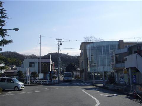 京王平山城址公園駅前写真画像