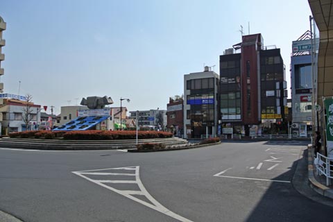 JR河辺駅南口前写真画像