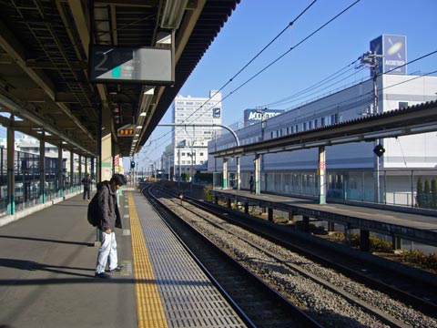 JR北八王子駅ホーム(JR八高線)写真画像